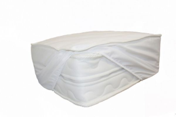 Наматрасник непромокаемый на резинке